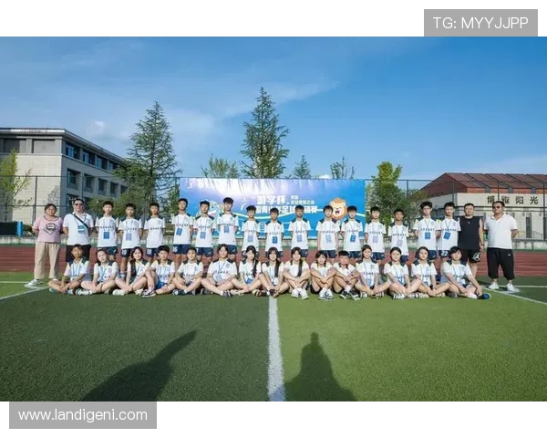 绿茵逐梦激情碰撞世界强队共谱荣耀篇章