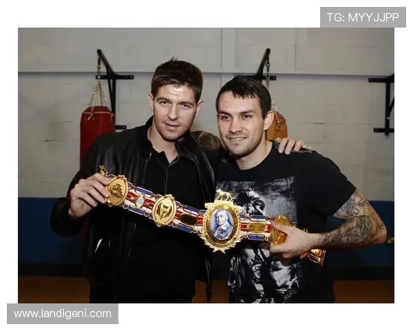 史蒂文·杰拉德:传奇中场的辉煌历程与足球世界的深远影响 史蒂文·杰拉德:传奇中场的辉煌历程与足球世界的深远影响