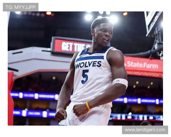 安东尼·爱德华兹的传奇人生与职场辉煌：从飞行员到影星的跨界之路