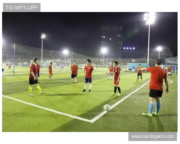 深圳足球队实力变革引发热议球迷期待新篇章的崛起与挑战