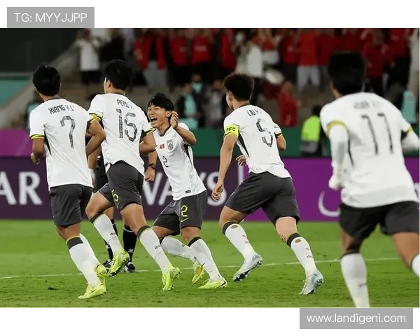 2026世界杯:全球足球盛宴揭幕,历史新篇章与未来挑战并存 2026世界杯:全球足球盛宴揭幕,历史新篇章与未来挑战并存